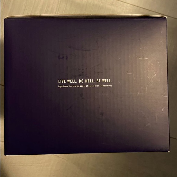 AURIA Ultrasonic Diffuser - NEW not used Original Box Elegant - Picture 3 of 3